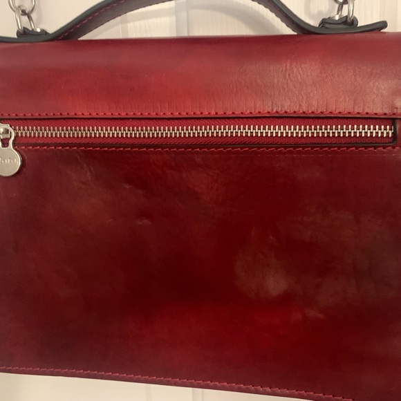 Gorgeous leather burgundy satchel tote. - Picture 3 of 9